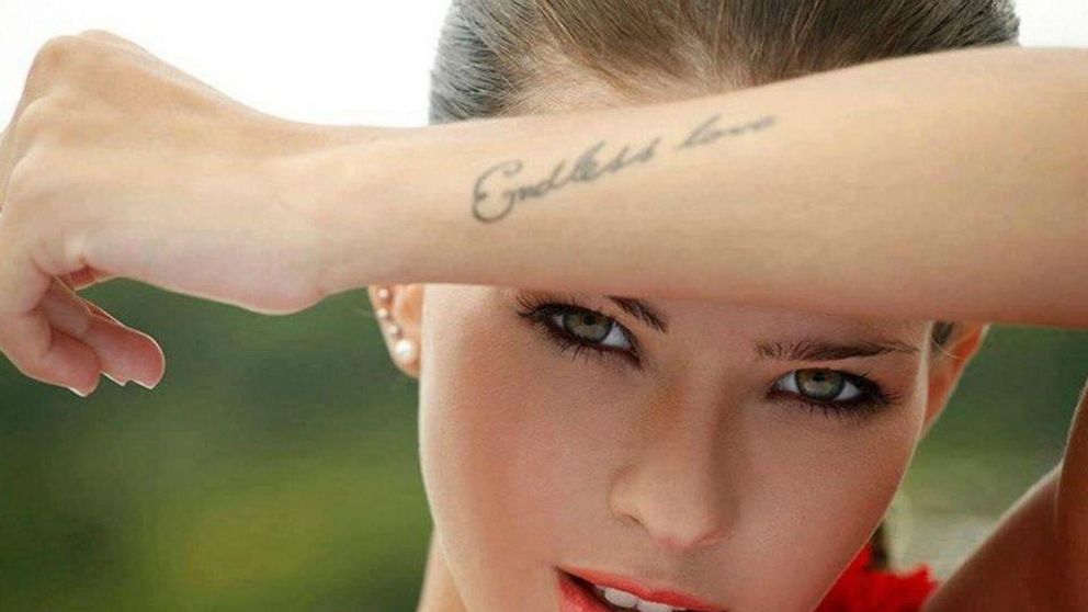 La China Suárez mostró el tatuaje que se hizo su seguidor.