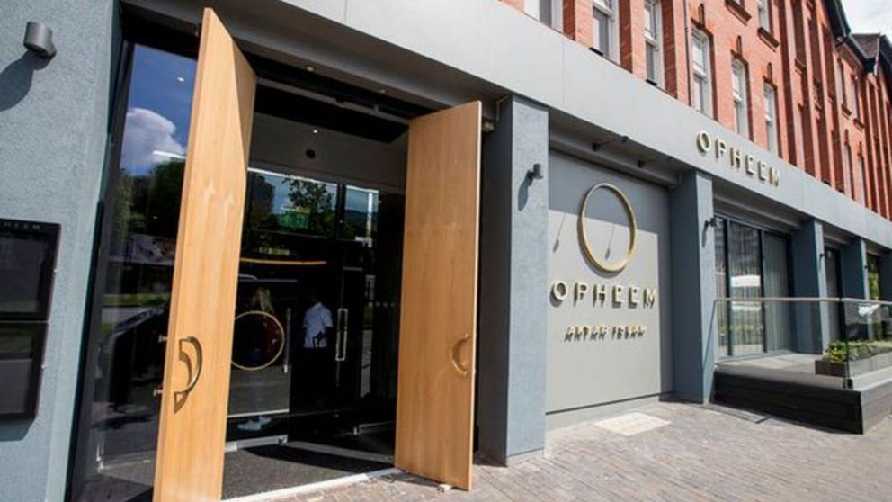 Criticó a un reconocido restaurante por no cumplir sus expectativas y el chef lo liquidó con su respuesta (imagen ilustrativa).