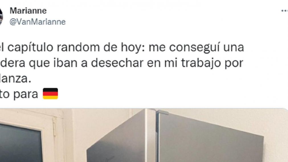 Se iban a mudar y se deshicieron de los muebles nuevos de la oficina (Twitter).