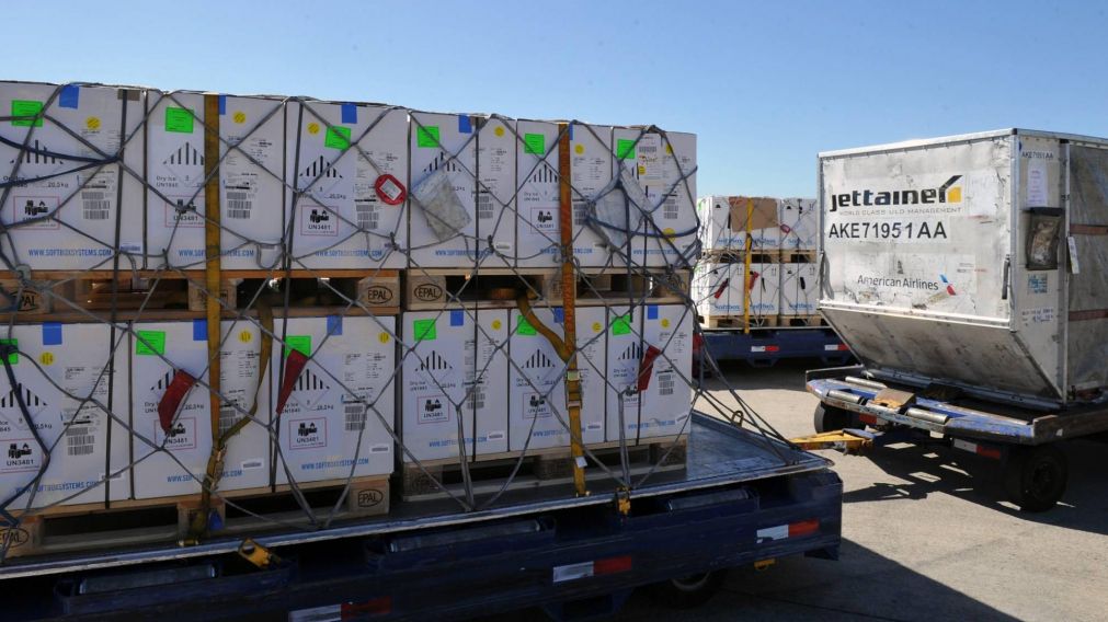 Arribó al país un cargamento con más de 800.000 vacunas de Pfizer.