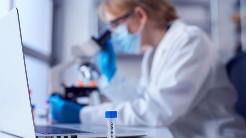 La eficacia de las vacunas ante la variante Ómicron