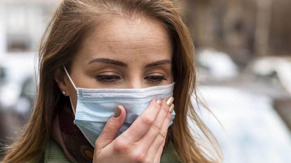 Según el sitio ZOE Covid Study, el 73% de las personas contagiadas con Ómicron presentan secreción nasal. (Imagen ilustrativa)