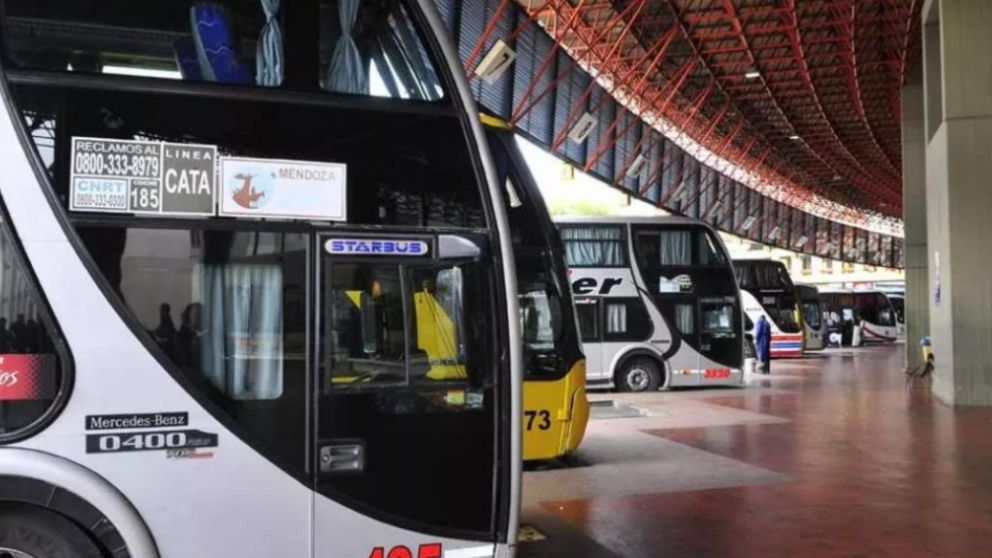 El pase sanitario será obligatorio en Provincia para viajes de media y larga distancia.