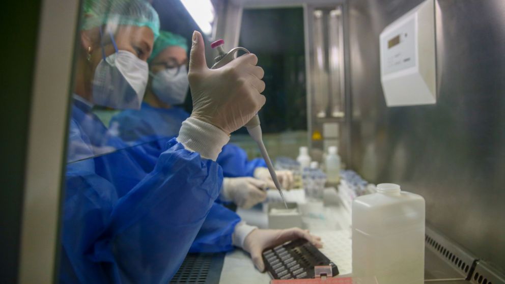 Los expertos estudian en profundidad el hallazgo de "Deltacron" (gentileza: Gettyimages.ru)