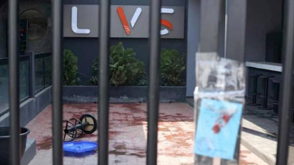 Incendio accidental en una discoteca mató a 16 personas.