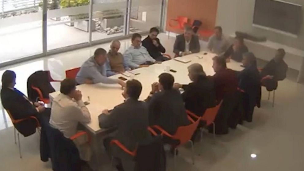 Una de las capturas de video de la reunión realizada el día 15 de junio, en el Banco Provincia.