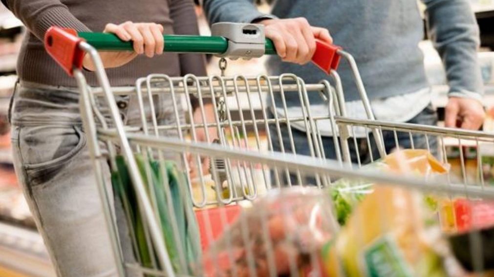 Más del 70% de las familias del AMBA redujo su alimentación por falta de dinero