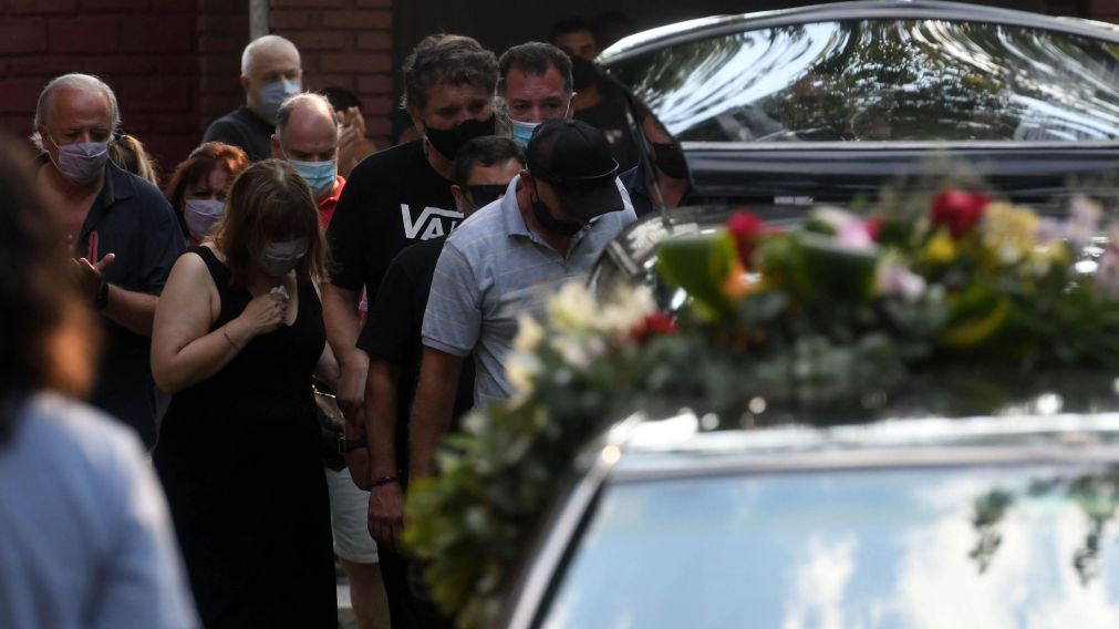Los restos de Marcelo Longhi fueron trasladados al cementerio de Olivos (Télam).