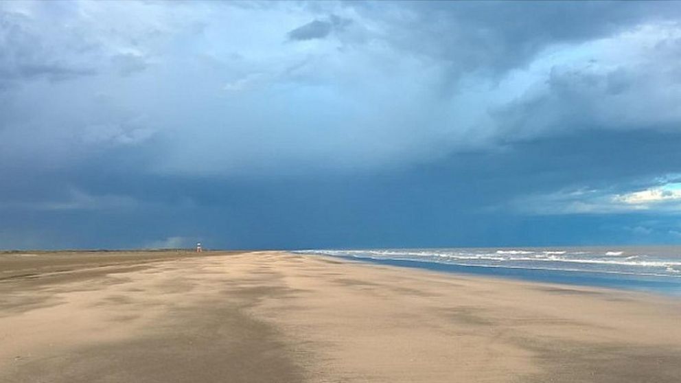 La soledad de algunas playas argentinas invita al descanso y relax.