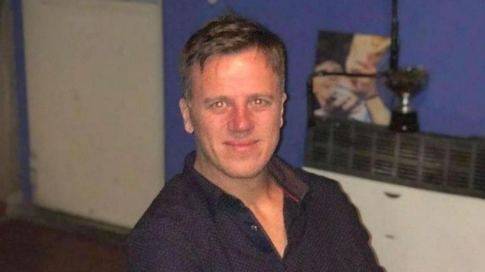 Valentín Pablo de María, el kitesurfista de 48 años hallado muerto sobre la costa del Río de La Plata.