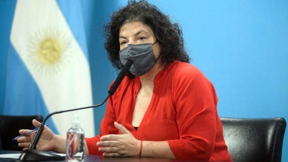 Carla Vizzotti, ministra de Salud, se refirió a la posibilidad de elimnar el aislamiento de contactos estrechos que estén vacunados.