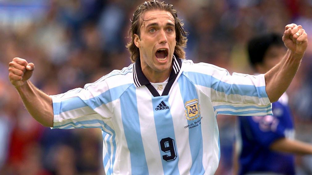 Gabriel Batistuta, el "bombardero" de Reconquista.