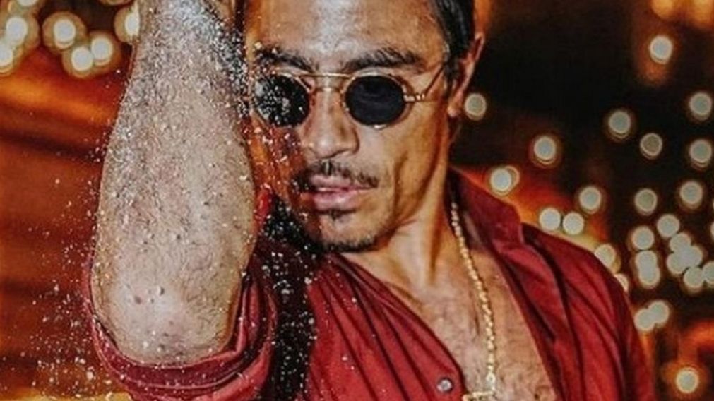 Salt Bae en su nuevo restarurante de Londres.