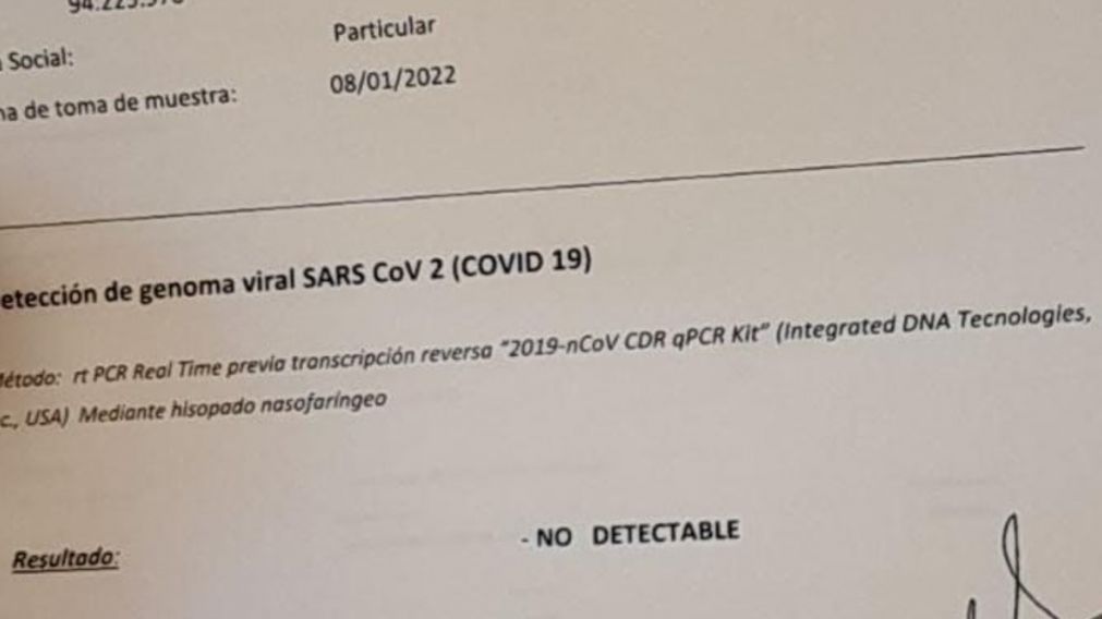 Este es uno de los certificados falsos que fue secuestrado por los investigadores.