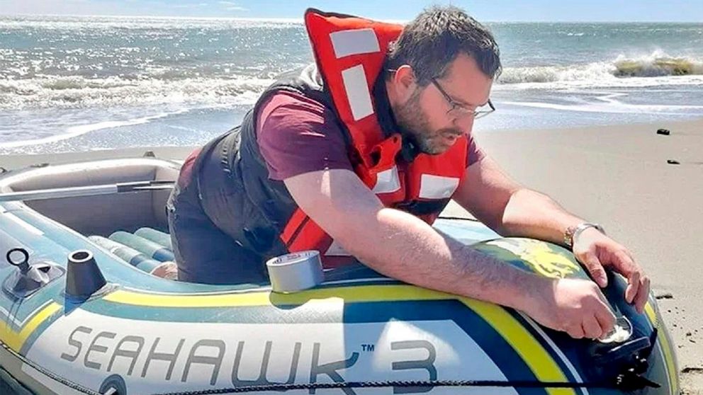 Alejandro Buchieri, de 35 años, docente y artista plástico, está radicado en Tierra del Fuego.