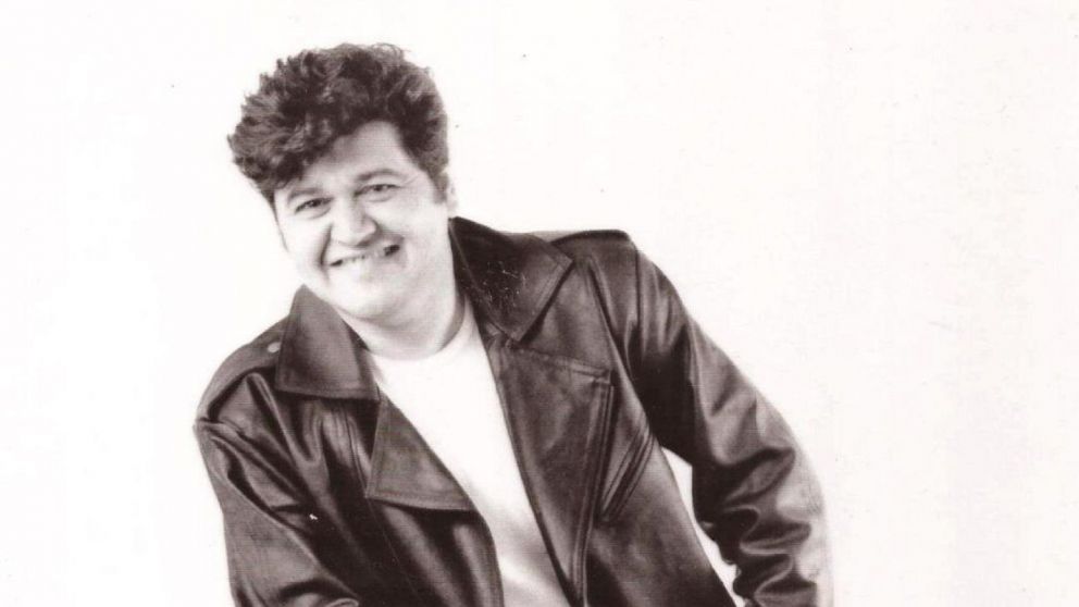 En la provincia de Córdoba, murió el emblemático cantante de música tropical y líder del grupo Pancho y la Sonora Colorada, Francisco Serra.