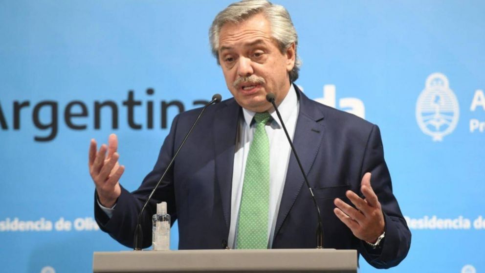 Alberto Fernández denunció que dirigentes y empresarios cercanos a Macri utilizaban teléfonos celulares encriptados provistos por la AFI.