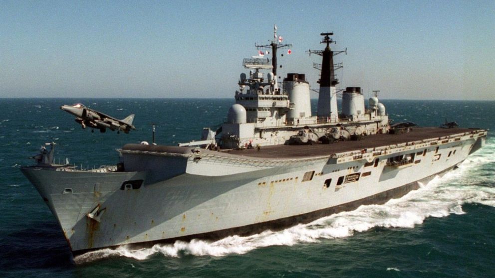 El buque HMS Invincible donde los ingleses transportaban armas nucleares