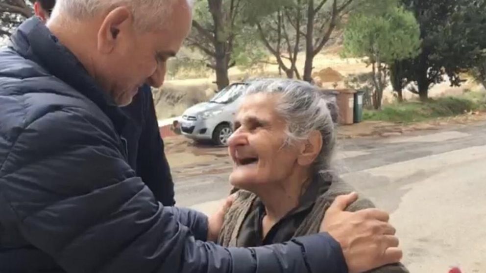 Se reencontró con su tía Wasila (ya fallecida) medio siglo después.