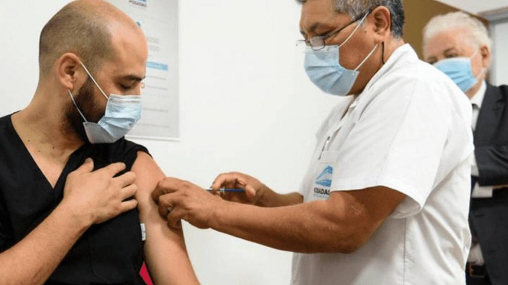 A un año del inicio de la campaña de vacunación contra el coronavirus en la Argentina.