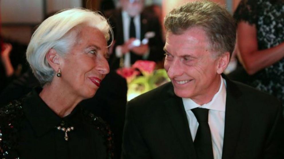El megacrédito fue pactado entre Christine Lagarde y Mauricio Macri. "Se violaron numerosas leyes", dice la presentación.