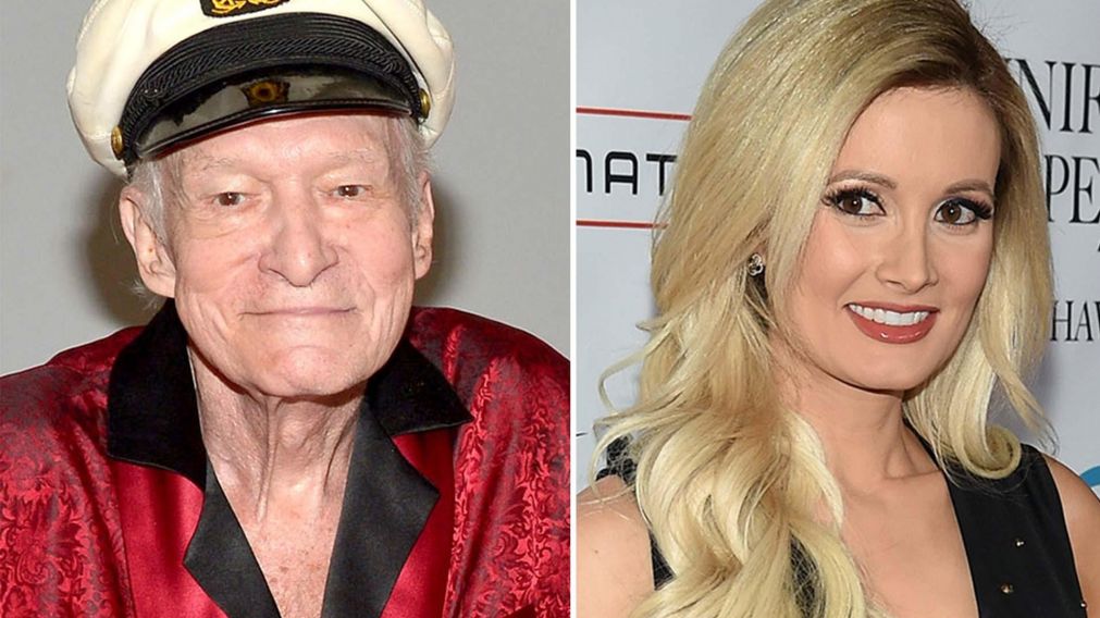 Hugh Hefner junto a la ex "conejita" de Playboy Holly Madison. 