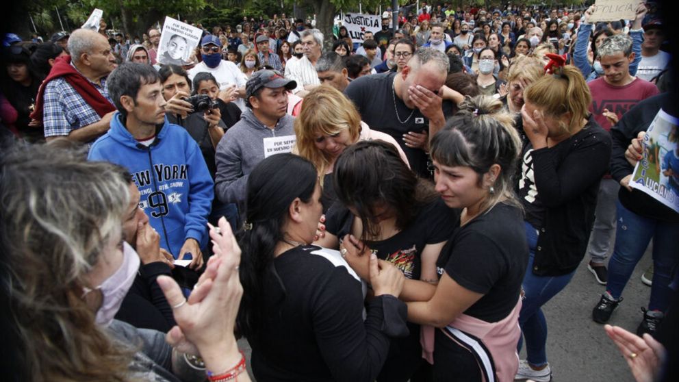 La familia de Luciano Olivera pide justicia por el crimen del joven en Miramar.