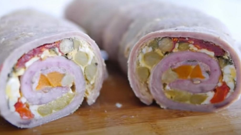 El matambre arrollado, un complemento ideal para la mesa navide�a ya que se puede hacer varios d�as antes y servirlo como un complemento fr�o (Paulina Cocina).