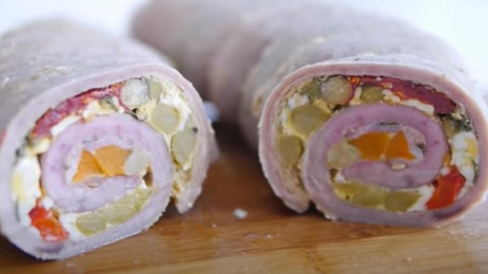 El matambre arrollado, un complemento ideal para la mesa navideña ya que se puede hacer varios días antes y servirlo como un complemento frío (Paulina Cocina).