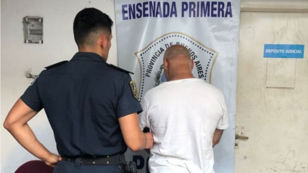 Detenido por abusar de su ex mujer y tenerla cautiva.
