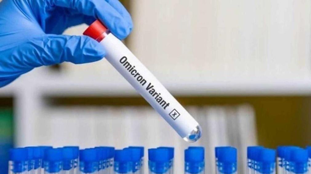 Un cordobés, que llegó desde los Emiratos Árabes, se contagió de coronavirus con la variante ómicron.