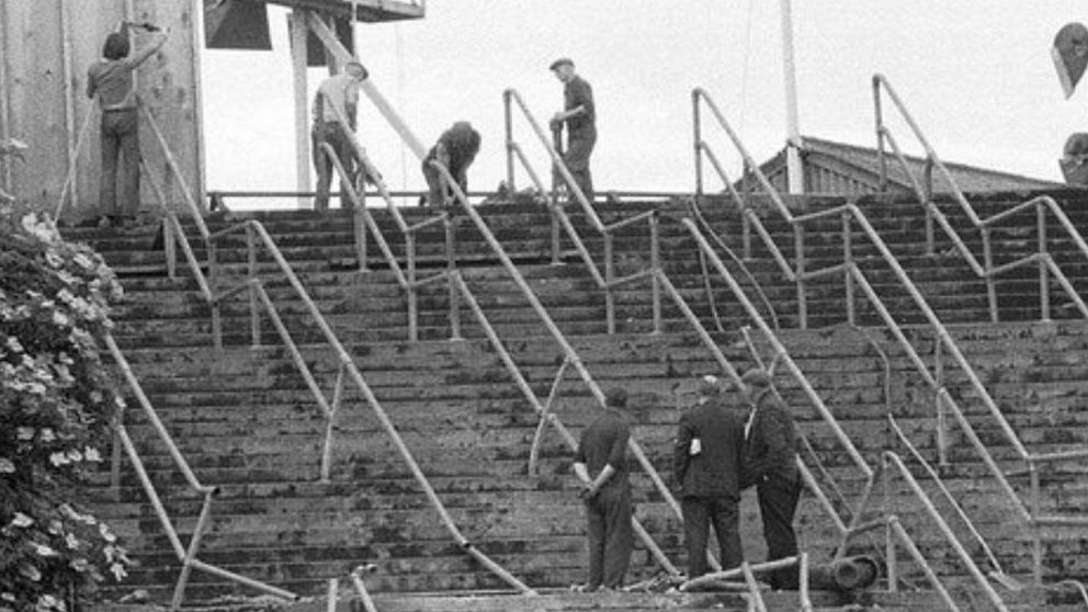 Una avalancha caus� 66 muertos en el cl�sico escoc�s entre Glasgow Ranger y Celtic.