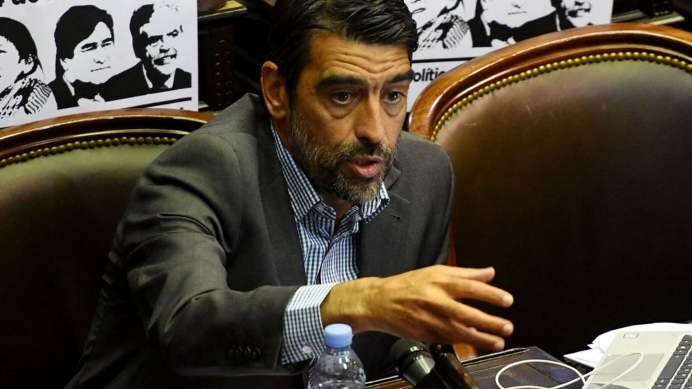 Para el presidente de la Comisión de Justicia de Diputados, "urge" encarar "una profunda reforma" en la Corte Suprema.