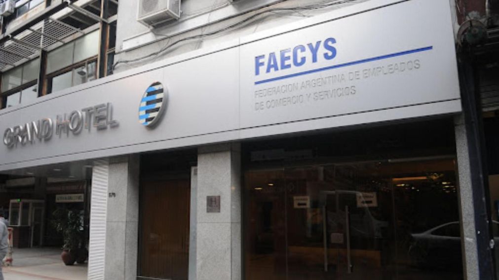 FAECyS criticó el artículo sobre licencias médicas de la reforma laboral y alertó por su impacto en los trabajadores