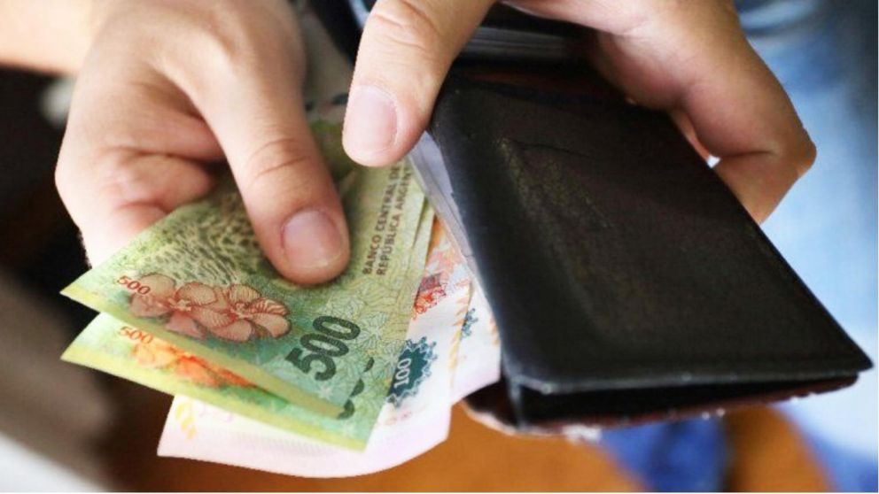 La Federación Argentina de Empleados de Comercio y Servicios (Faecys) solicitó el pago de un bono adicional para las fiestas.