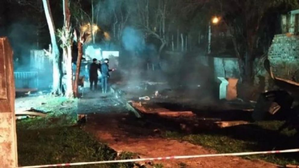 Los efectivos policiales revisaron el lugar del siniestro.