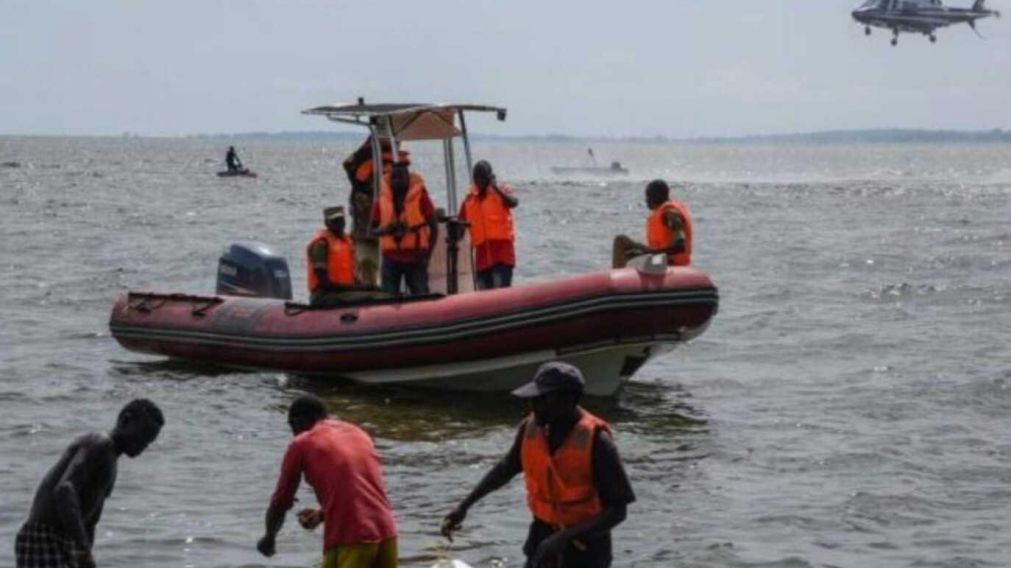 Siguen buscando sobrevivientes en Nigeria (Twitter).