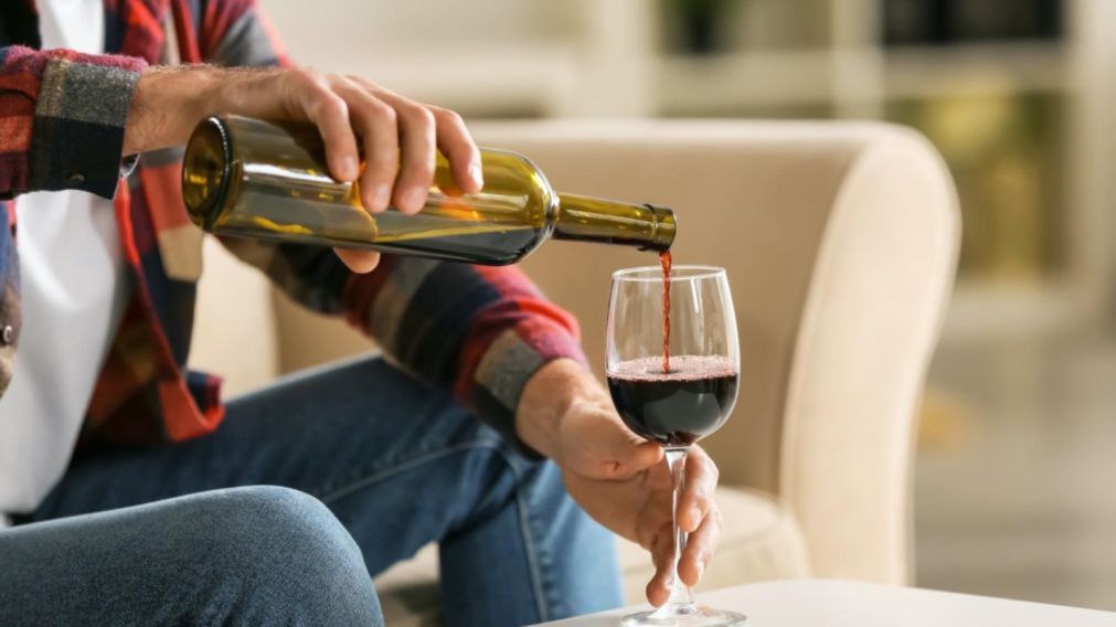 A más de 500 años desde la primera producción a nivel local, el país cuenta con 17.000 productores, más de 20.000 viñedos y 900 bodegas activas.