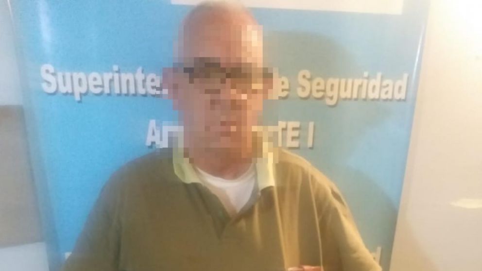 Este es el individuo que fue arrestado, tras ser denunciado por una tía de la adolescente.