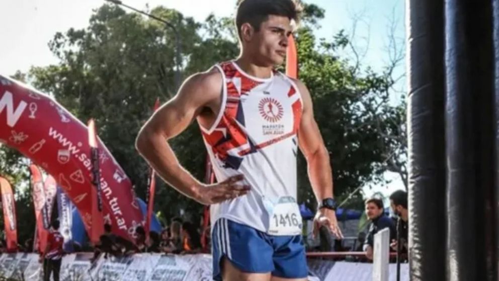 Entrenaba junto a un amigo y le vaciaron un termo de agua hirviendo en el cuerpo