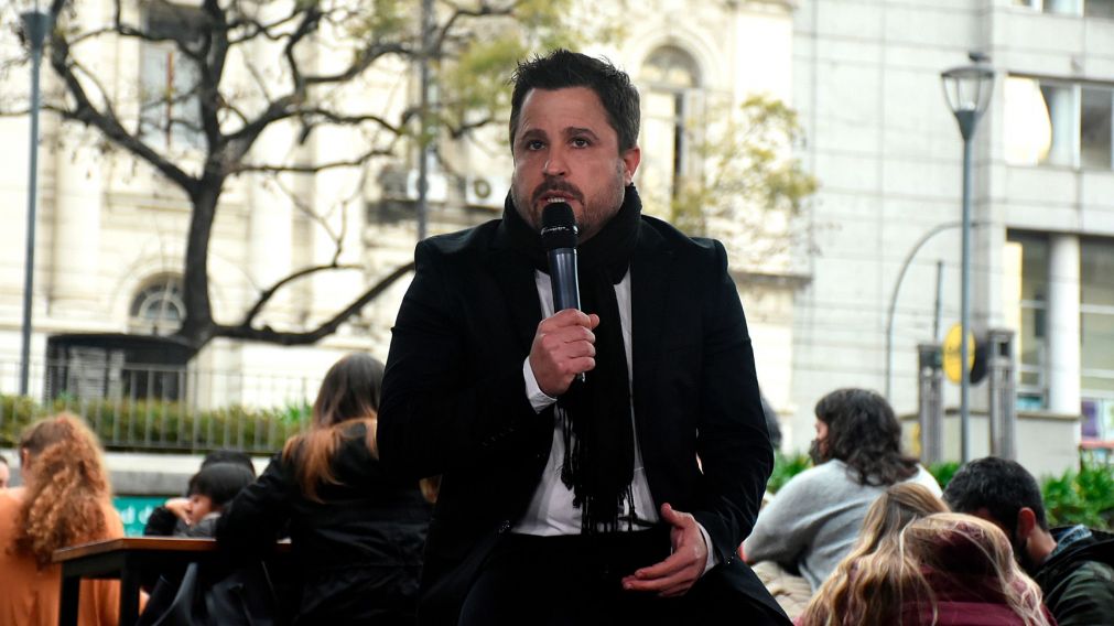 Martín Tetaz se sumó a la interna que vive el radicalismo.