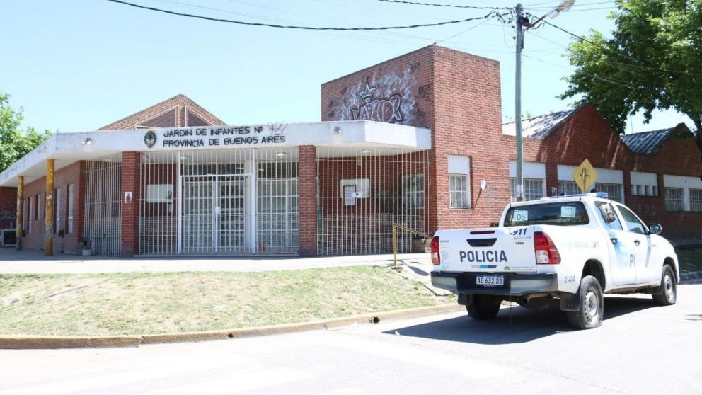 La institución está ubicada en la calle Catamarca al 1000, a una cuadra de la avenida Fair.