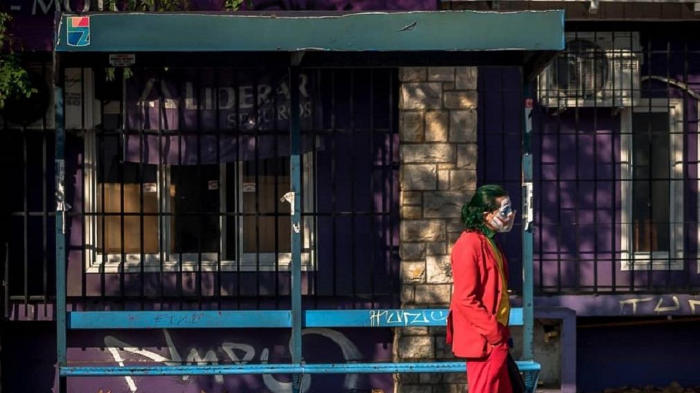 Daniel Sirvent, un hombre de 44 a�os que vive en el partido bonaerense de Lan�s, personifica al villano de "Batman" para eventos especiales.
