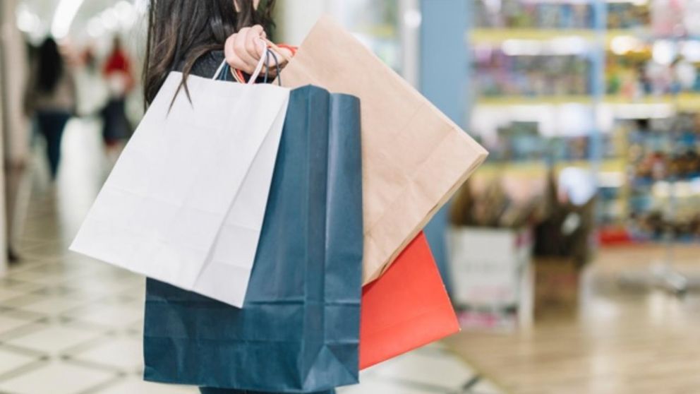 La mujer fue "escrachada" con una indignante frase en el ticket.