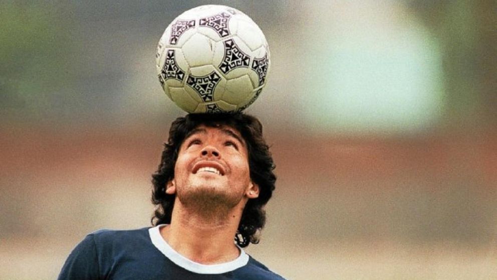 Diego Maradona, el ídolo del fútbol en todo el mundo, partió a los 60 años el 25 de noviembre de 2020.