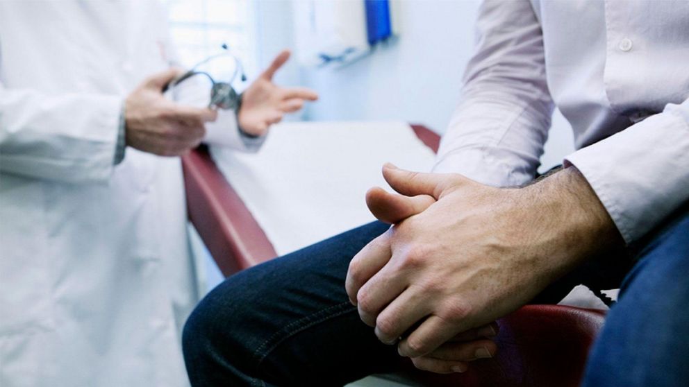 Esta temática tomó relevancia en el último tiempo luego de que el periodista Jairo Straccia confesará haberse hecho este tratamiento.