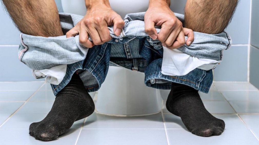 Despu�s de descubrir por qu� sentarse m�s de diez minutos en el inodoro hace mal, vas a entrar y salir r�pido del ba�o. 