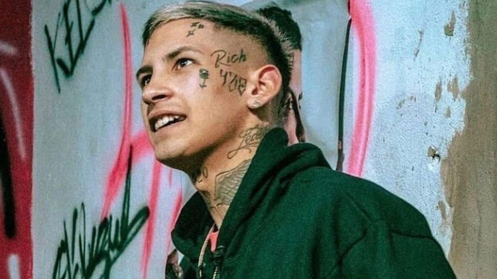 L-Gante pas� un dif�cil momento adentro de un avi�n (Archivo).