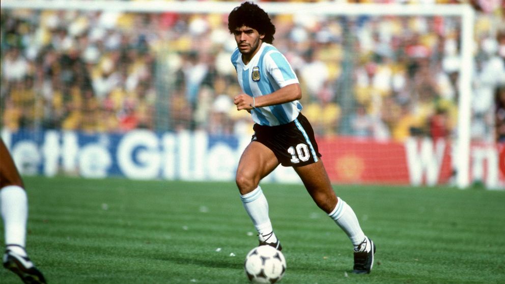 Diego Maradona, un dios futbolístico entre nosotros.