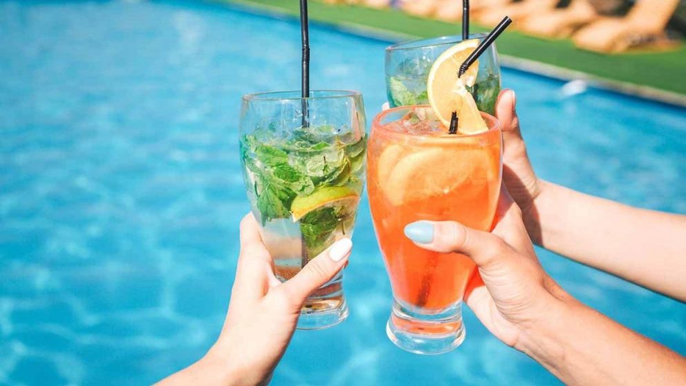  El mundo de la cocteler�a acompa�a el cambio de estaci�n con cartas renovadas y espacios al aire libre.